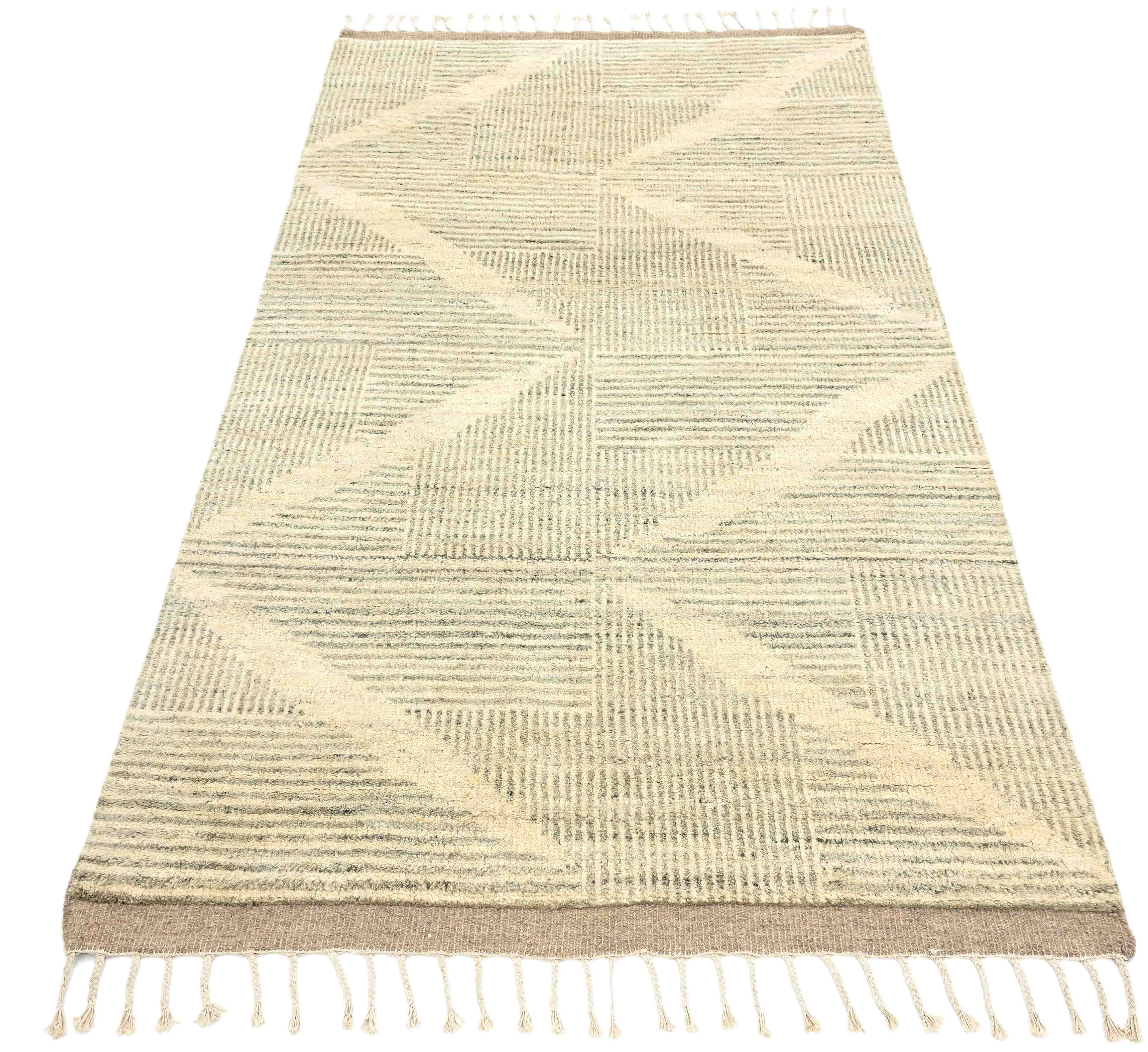 Geometrischer Beni Berber Teppich in hellgrau, beige und 245 cm x 150 cm groß