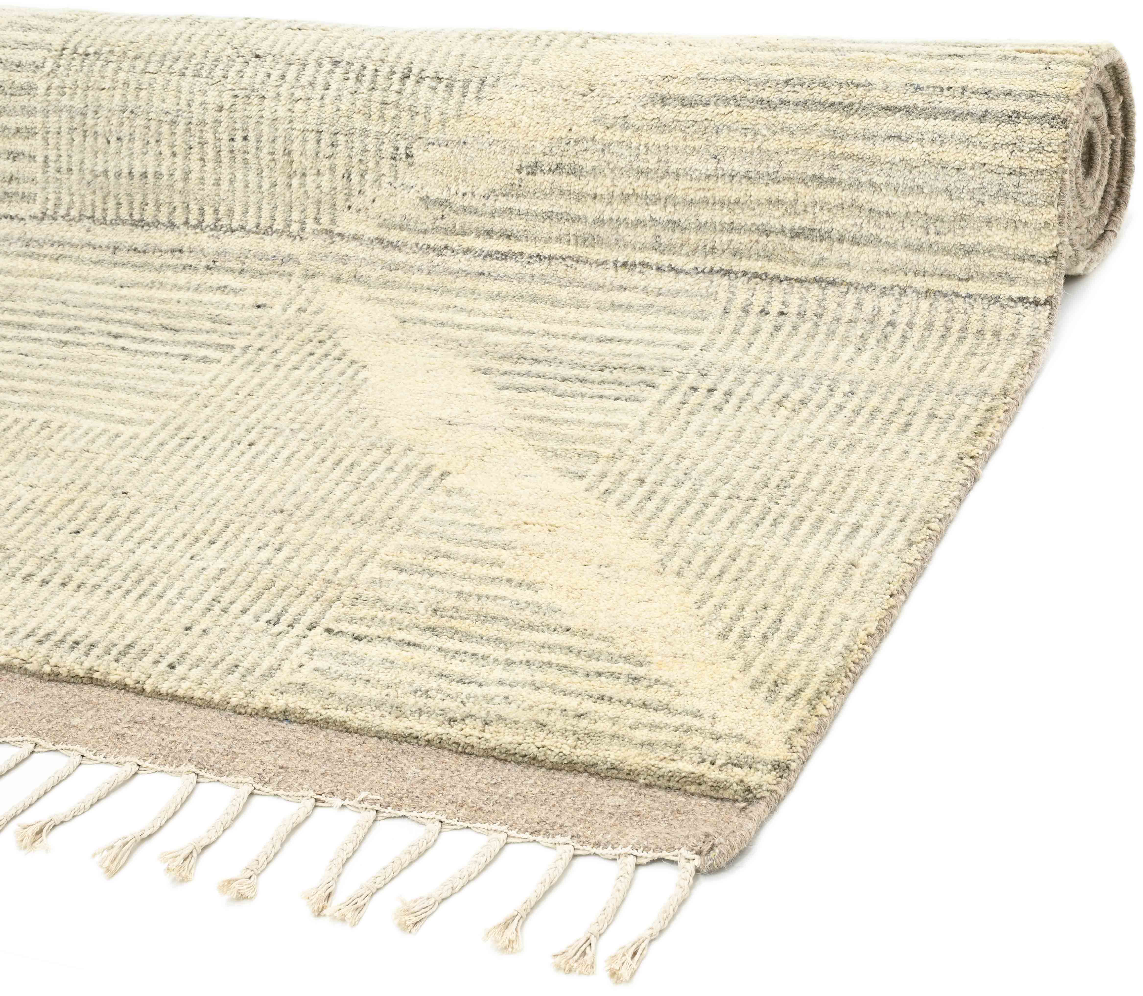 Geometrischer Beni Berber Teppich in hellgrau, beige und 245 cm x 150 cm groß